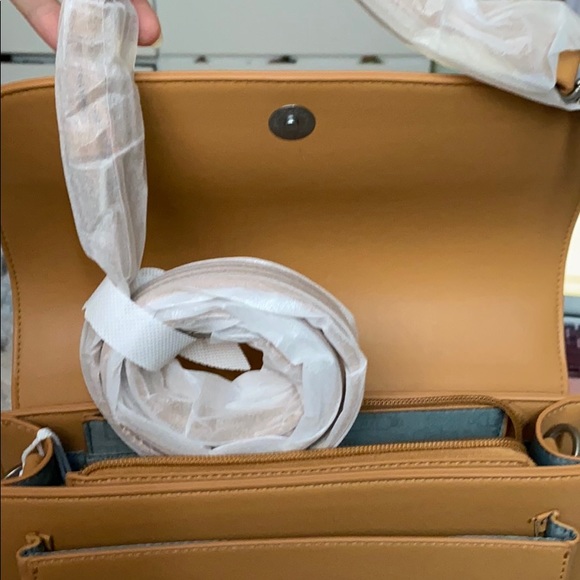 Pixie Mood Zoe Crossbody in Honey & Vegan Leather - Picture 4 of 8